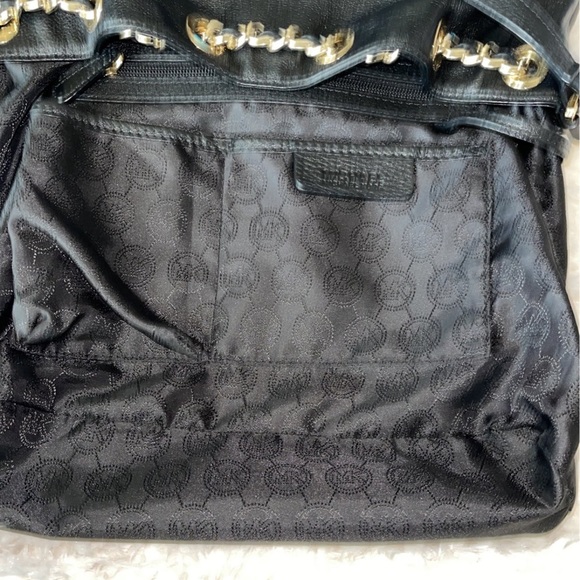 Authentic Michael kors pebble drawstring bag - Picture 2 of 12